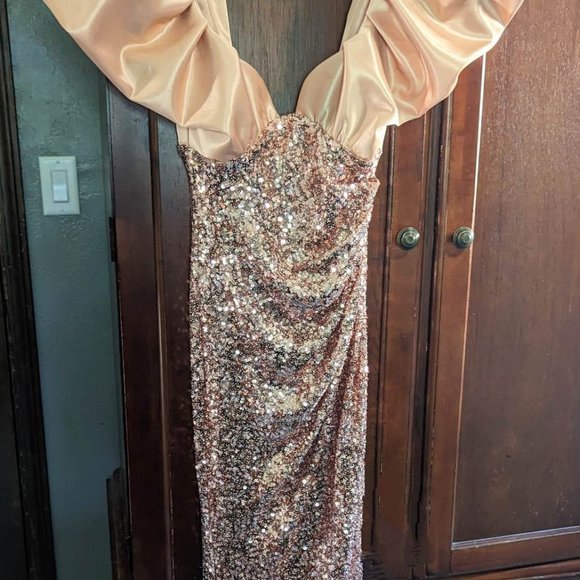 ASOS puff sleeve satin sequin maxi dress in rose gold - Picture 2 of 5